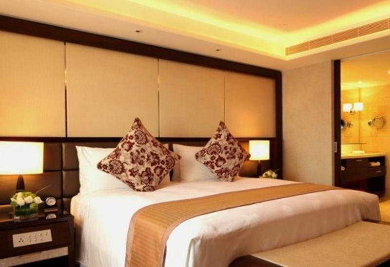 Hotel Pudong 3*